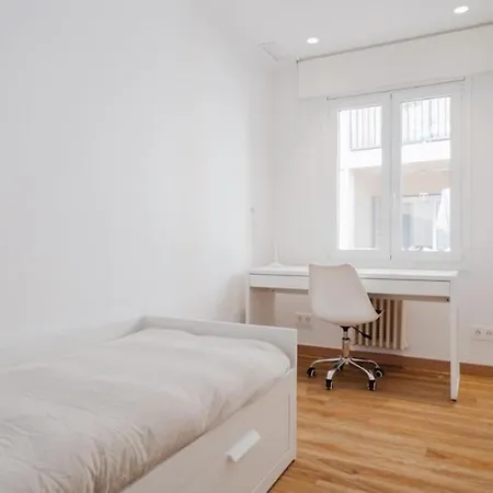 Apartment Large Townhouse In St Cugat Sant Cugat del Valles