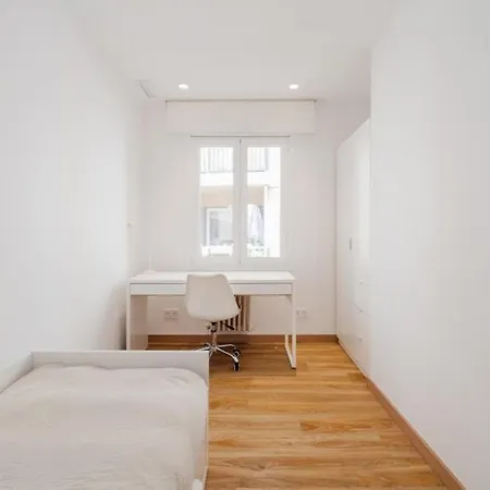 Apartment Large Townhouse In St Cugat *
