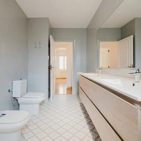 Large Townhouse In St Cugat Apartment Sant Cugat del Valles